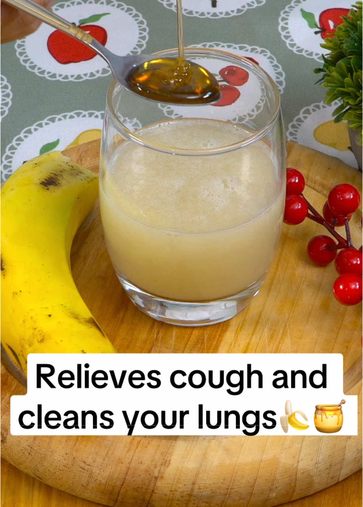Relieves cough and cleans your lungs🍌🍯 #cough #lungs #banana #honey #healthy #homemade #EasyRecipe #remedy #naturalremedy 