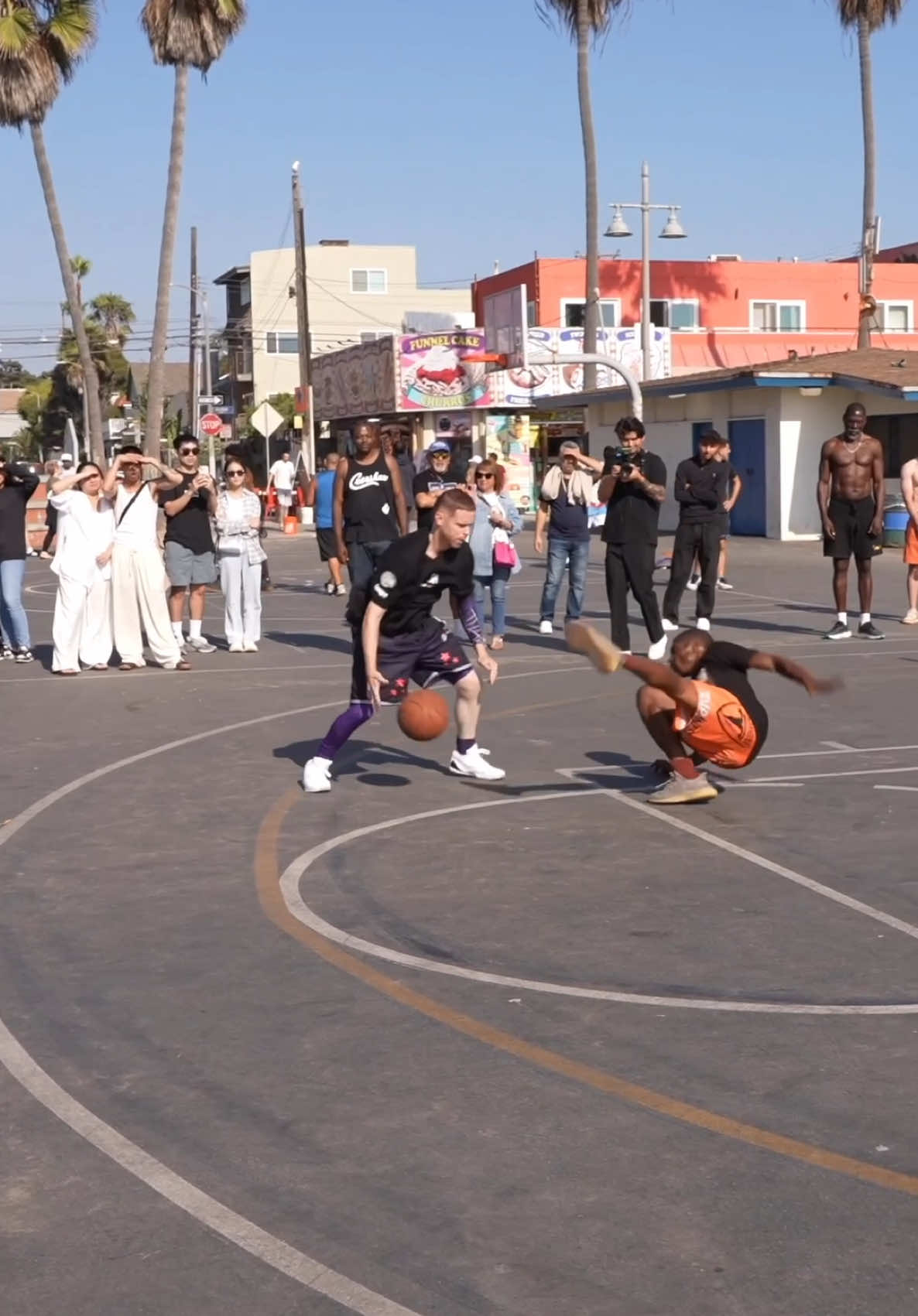 2024 was one for the books! It’s been 21 years since I’ve been hooping for a living. Looking forward to 2025 (year 22). Thank you God for continuing to sustain me thus far. And thank you Live Fam for holding me down with AMAZING support! 🙏🏼