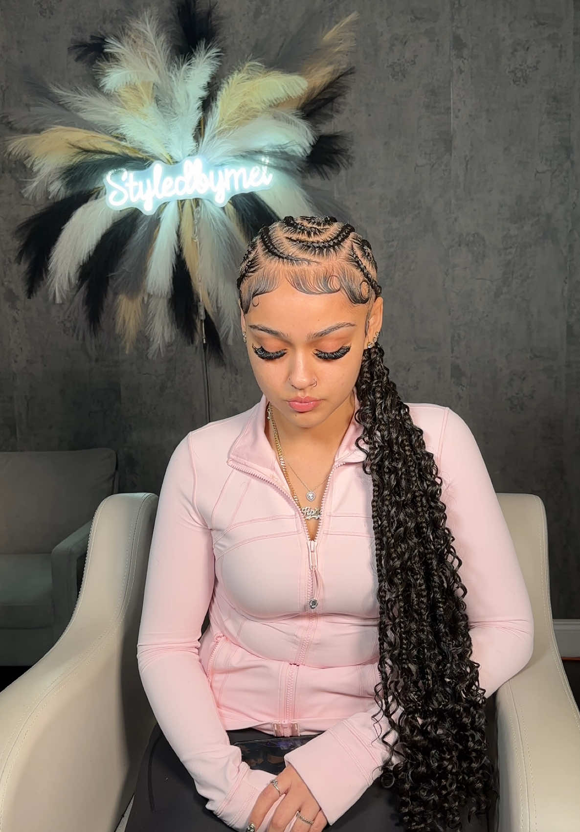 11 freestyle stitch braids + curls 🤩  #fypシ #explorepage #nycbraider #fyp #braids #knotlessbraids #boxbraids #bronxbraider 