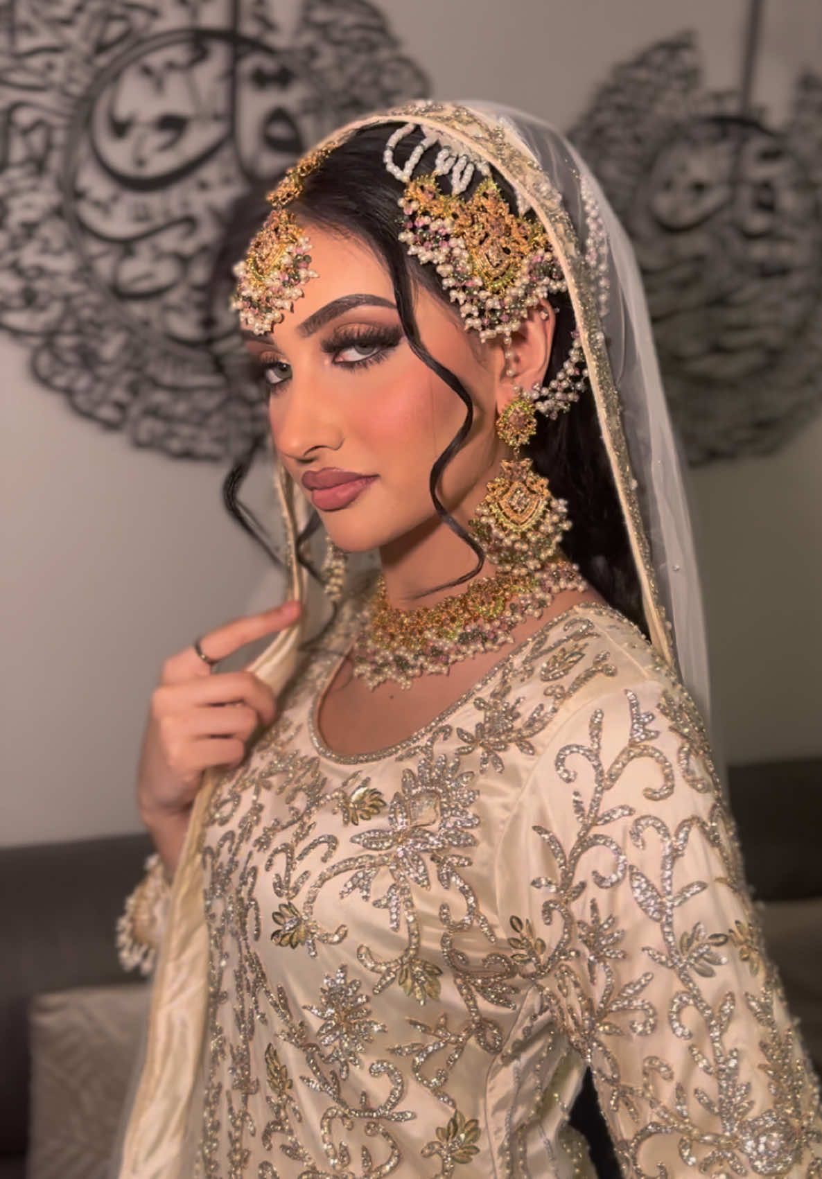 Debuting the first ever  post🕊️🤍…  I hope you like the makeup on the ever so stunning Henna with huge compliments from @makeupby.myraa with her stunning hair alongside 👸👸                                 #makeup #glam #nikahmakeuptransformation  #makeuptips #luton #london #unitedkingdom #makeuplooks #slay2 #beauty #anastasiabeverlyhills #fypfypsounds 