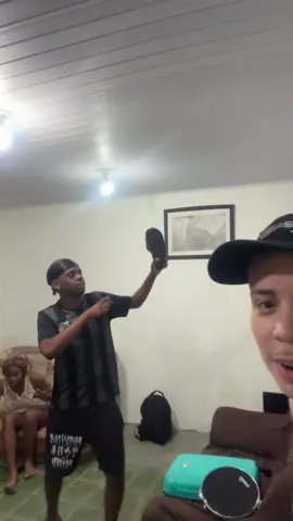 nego mijas contra 5 mulherez . . . . . . #odemetro #demetro #japode #taliberado #mulherdepreso🔓🕊👫💍 #mulheres #mosca #bicho #borboleta 