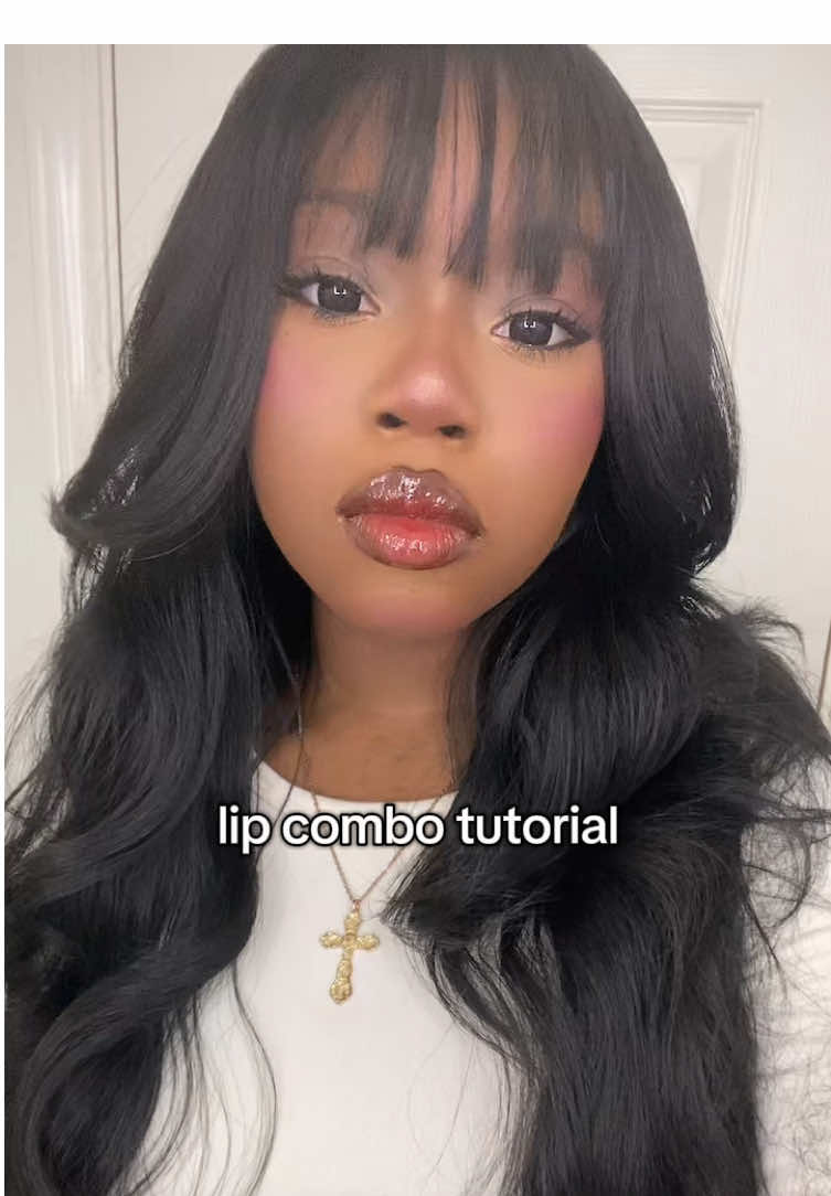 here’s my lip combo tutt #lipcombo #makeup #blackgirl #fyp #twotonedlips #twotoned 