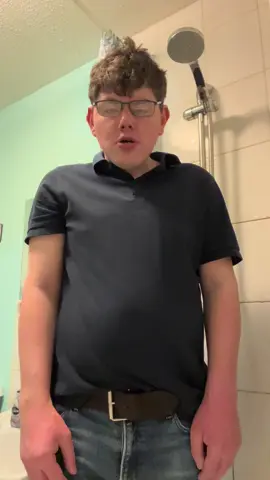 #tiktokpoll #yodelingday #yodeling #shower #29thdecember #29thdecember2024 