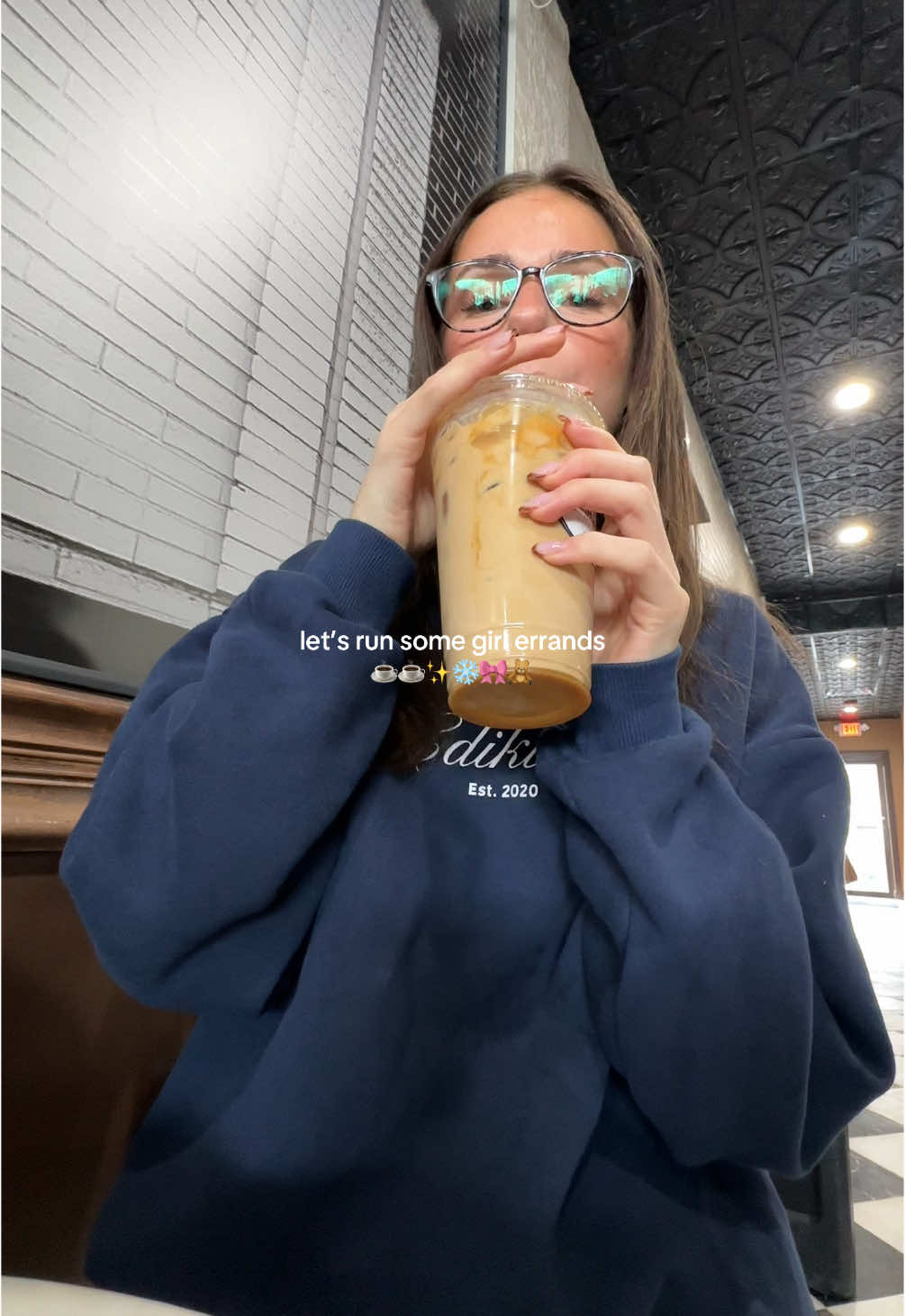 the errands just consist of getting coffee ofc☕️ #coffe #coffeeaesthetic #coffeevibes #coffeevlog #morningcoffee #coffeerun #coffeeshop #girlerrands #girlythings