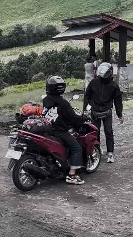 Bromo secandu itu🥹#fyp #fypdonggggggg #vario #matictransjawa #bromo #bromotenggersemeru #CapCut  