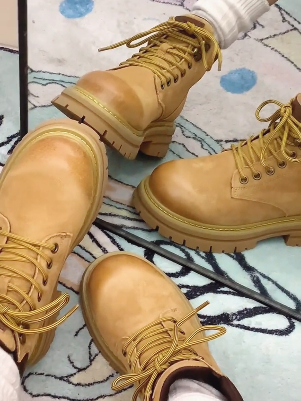 Boot Da Nam Nữ chính hãng Camel. Da bò chống nước, không bị xuống màu theo thời gian, mềm mại thoải mái, đế khâu chắc chắn, đường chỉ đôi. #camel #giayda #boot #Outdoors #giayleonui #giaythethao #chinhhang #phongcachthoitrang 