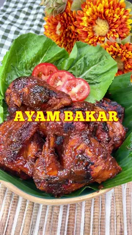 AYAM BAKAR🔥 siapa yang dari dulu nanya ayam bakar versi gua? Nih udah gua buatin yaa🥰🤏🏻 AYAM BAKAR BAHAN: 2 ekor ayam ukuran 900gr 1 jempol lengkuas iris 100 ml kecap manis 2 sdm saus tiram 250 ml air 3 sdm kaldu ayam bubuk 2 sdm ketumbar bubuk BUMBU HALUS: 10 butir bawang merah 10 butir bawang putih 2 batang sereh ½ jempol jahe 6 buah cabe merah keriting 15 butir cabe rawit