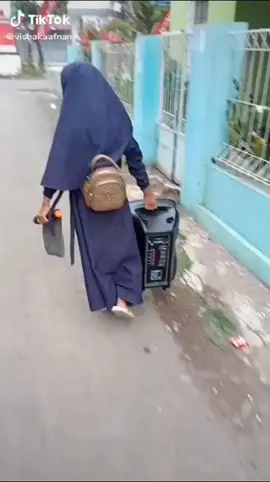 istirahat nunggu jemputa 2tahun yang lalu #ddafrilpenyanyicilik2 #ddafrilpenyanyicilik #dedeafrilanakayahbewok #fyp 