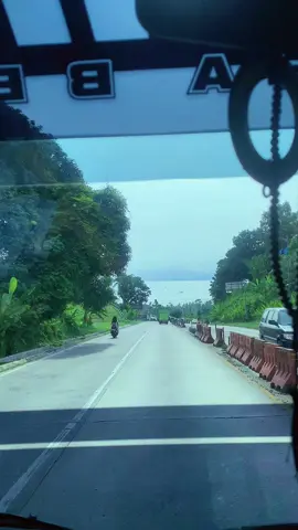 Tanjakan dan turunan ekstrim dan view nya langsung ke laut🌊#fypシ゚viral #fypage #masukberanda #xyzbca #foryoupage #lampungtiktok #lampungpride #lampung #lampungselatan #tarahan #kalianda #fyppppppppppppppppppppppp 