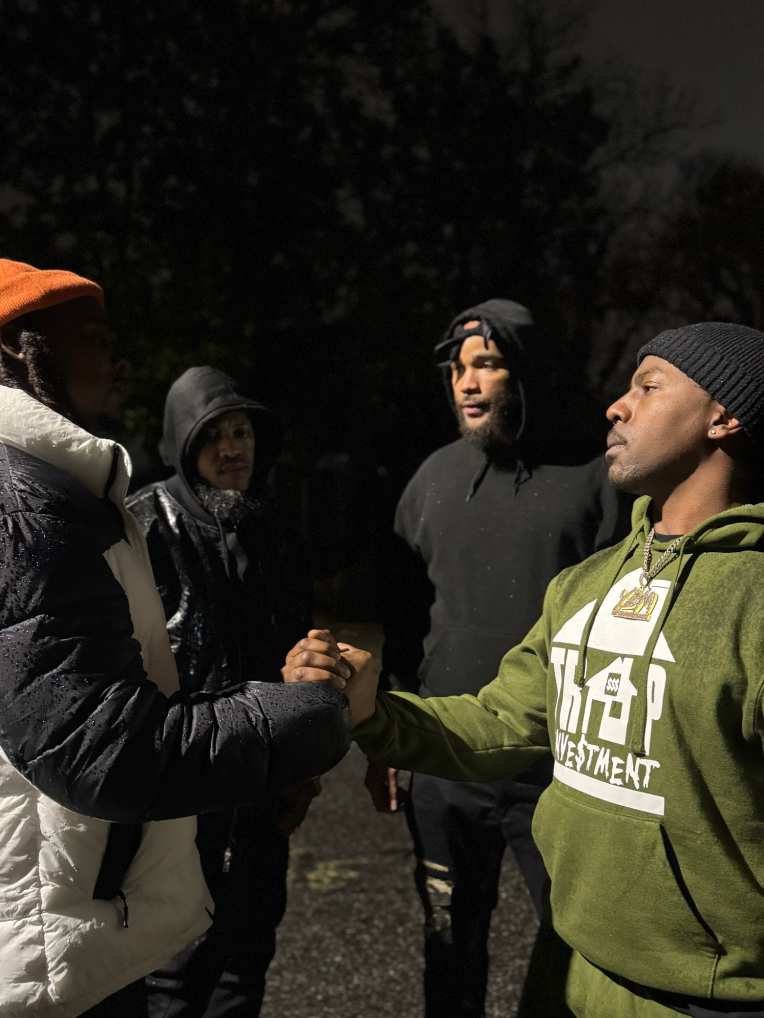 When D and Wiley put aside their differences! #God #Jesus #Jesusispoppin #Jesusbeenpoppin #kountrywayne #letthatsizzleinyourspirit #helpisontheway #love #damienguio
