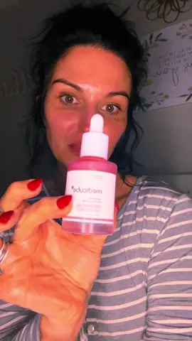 MEDICUBE PDRN PINK PEPTIDE SERUM 5 types of peptide complex!  ANTI-AGING!!!! GLASS SKIN, Reduce Fine Lines, Boost Collagen and Elasticity…excuse the bare face I wanted to show you how silky and glossy it looks when the MEDICUBE EXOSOME SHOT is used first and this SECOND!! It’s a great duo!! It’s soaks in quickly! It Works! And the Price is GREAT! I will put both in my showcase! Love ya All! #skinover40 #agingskin #44 #medicube #goodstuff 