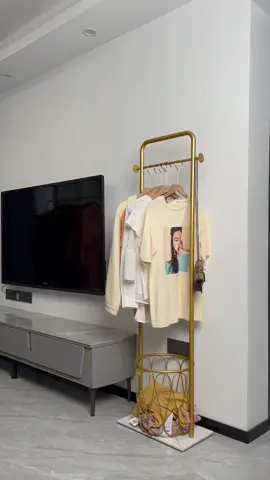 มินิมอลสุด✨ราวแขวนพร้อมชั้นวาง💖จัดระเบียบดี👍หยิบใช้สะดวก✅ #ราวตากผ้า #ราวแขวนเสื้อผ้า #ราวตากผ้ามินิมอล #ราวแขวนผ้าพร้อมชั้นวาง #ราวแขวนผ้า #ราวแขวนผ้าอเนกประสงค์ #ของใช้ในบ้าน #ใช้ดีบอกต่อ 