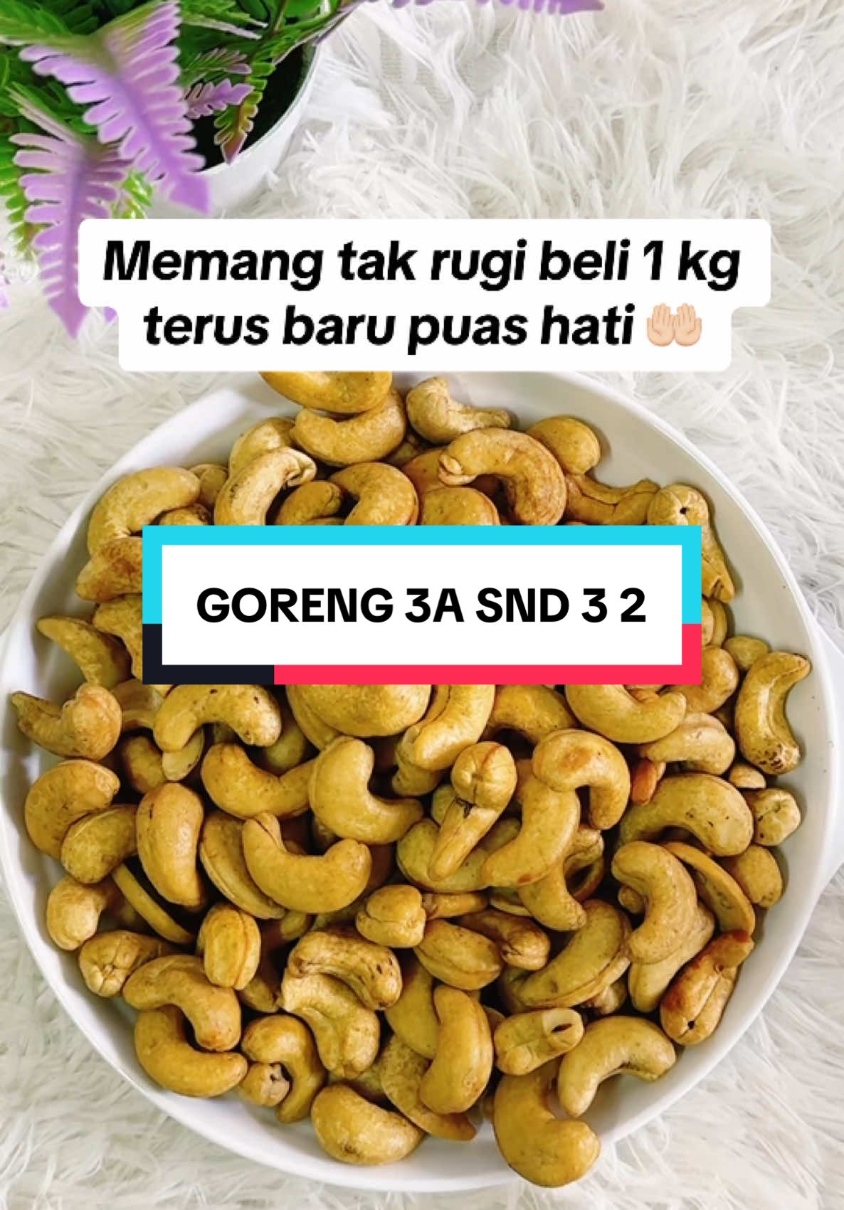 serius sedap 🤤 #kacanggajus #kacanggajusgoreng #kacanggajusgoreng3A #kacanggajusmurah #kacanggajusbakar #gajusbakarberkulit #pistachio #almond #kacanggajus1kg #halal #khairulaming #aiskrimmalaysia #durian #chocojar #dessini #chocojarviral #readytoeat #healthyfood #kuali #musangking #viralfood #carimakan #jajanviral #siputsedut #cookiesmurah #makanansihat #asianfood #nosugar #kudapkudap #chocolate #kitkatcandycrush #Foodie #food #sedap #MakanLokal #murah #fypviralシ #fypviral #fypviralシviral #foryoupagе #trendingvideo #trendingsong #trendingtiktok 