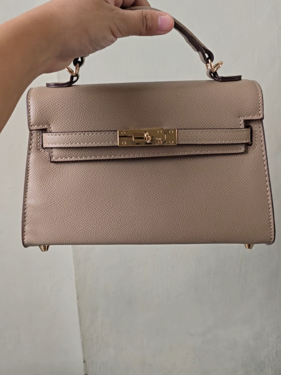 Classic Mini Bag #minibag #seagloca #seaglocaphilippines 