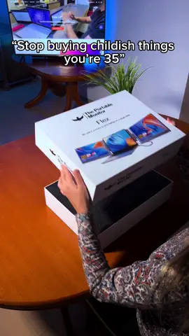 The best portable monitor exists....🥺💻 #tech #techgadgets #newtech #monitor #wfh #coolfinds #coolgadgets #fyp #wfhsetup #desksetup #unboxing