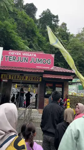 Air Terjun Jumog #jumog #airterjun #karanganyar #jalanjalan #kulinerkaranganyar #fyp #fypシ゚viral🖤tiktok 