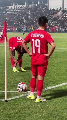 Xuân Son phối hợp đá góc cùng Quang Hải#aseanmitsubishielectriccup2024 #phutho #quanghai #xuanson 