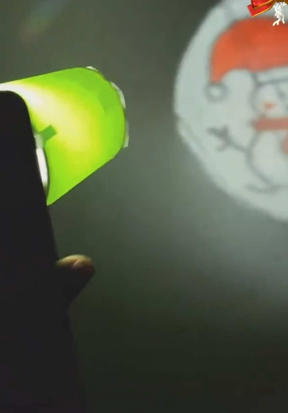 Use paper cups and transparent tape to make a projection and give your child a Christmas surprise #hand #creativekids #kidscrafts #diyforkids #craftingwithkids #handsonlearning #FamilyFun #kidsactivities #artwithkids #funwithkids #artforkids #craftideas #childhoodcreativity #earlychildhoodeducation #homeschoolart #diyprojects #momlife #parentingfun #artsandcrafts #artactivities #usaparents #kidscreate #americanmoms #familycrafts #ChristmasArt #KidsChristmasArt #HolidayArt #ChristmasDrawings #ChristmasCrafts #ChristmasForKids #merrychristmas