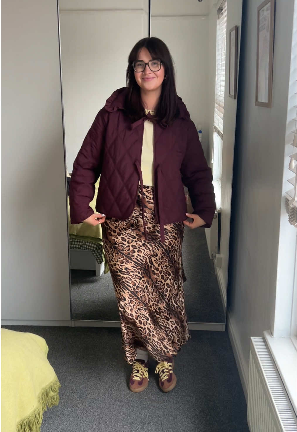 Matching the whole outfit to the shoes hehe 💛🍇🤎  Obsessed with these little gazelles 🤎 #OOTD #winteroutfit #midsizefashion #asos #primark #leopardprint 