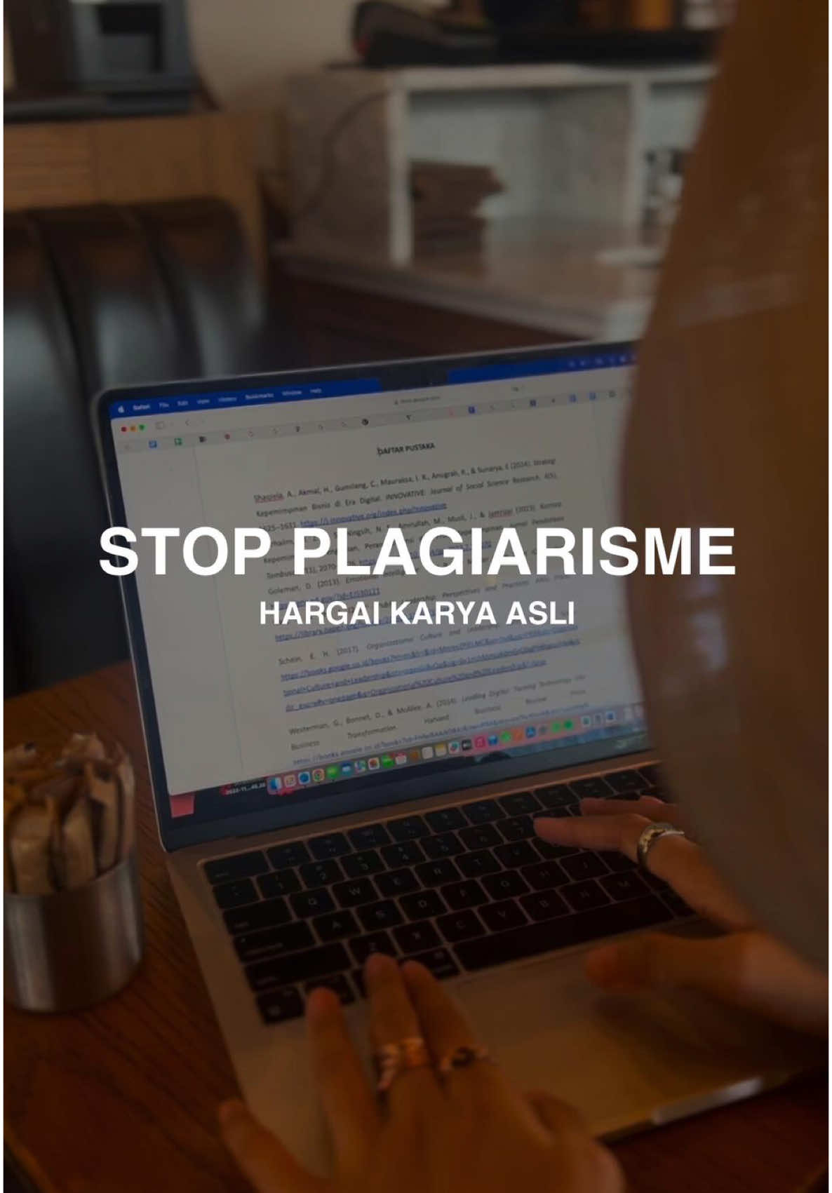 [STOP PLAGIARISME: HARGAI KARYA ASLI] Plagiarisme adalah tindakan mengambil karya, ide, atau tulisan orang lain tanpa memberikan kredit yang semestinya. Hal ini merupakan pelanggaran serius terhadap etika akademik yang dapat merusak integritas dan reputasi seseorang. Hindarilah plagiarisme! Jika terinspirasi oleh ide orang lain, gunakan kemampuan parafrase untuk menyampaikan ulang dengan gaya Anda sendiri. Dan jangan lupa, selalu cantumkan sumber jika mengutip secara langsung. Kembangkan ide-ide orisinal dan jadilah kreatif. Ingatlah, integritas adalah investasi untuk masa depanmu. “Kejujuran adalah dasar dari setiap pencapaian besar.” - Anies Baswedan #LSPRJakarta #LSPRBali #LSPR32nd #BEMLSPR #KabinetNisena #WujudkanMimpiBersama #LSPRisEverywhere #StudentActivity #StudentLifestyle #LSPRKabarBaikHarilni #LSPRBerdampak