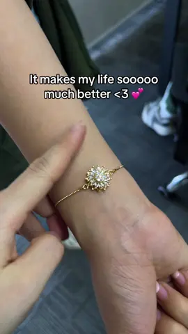 Fidget spinner bracelet 🌻#loveugift #bracelet #anxietyrelief #fidgets #friendship #trending #loveyourself 