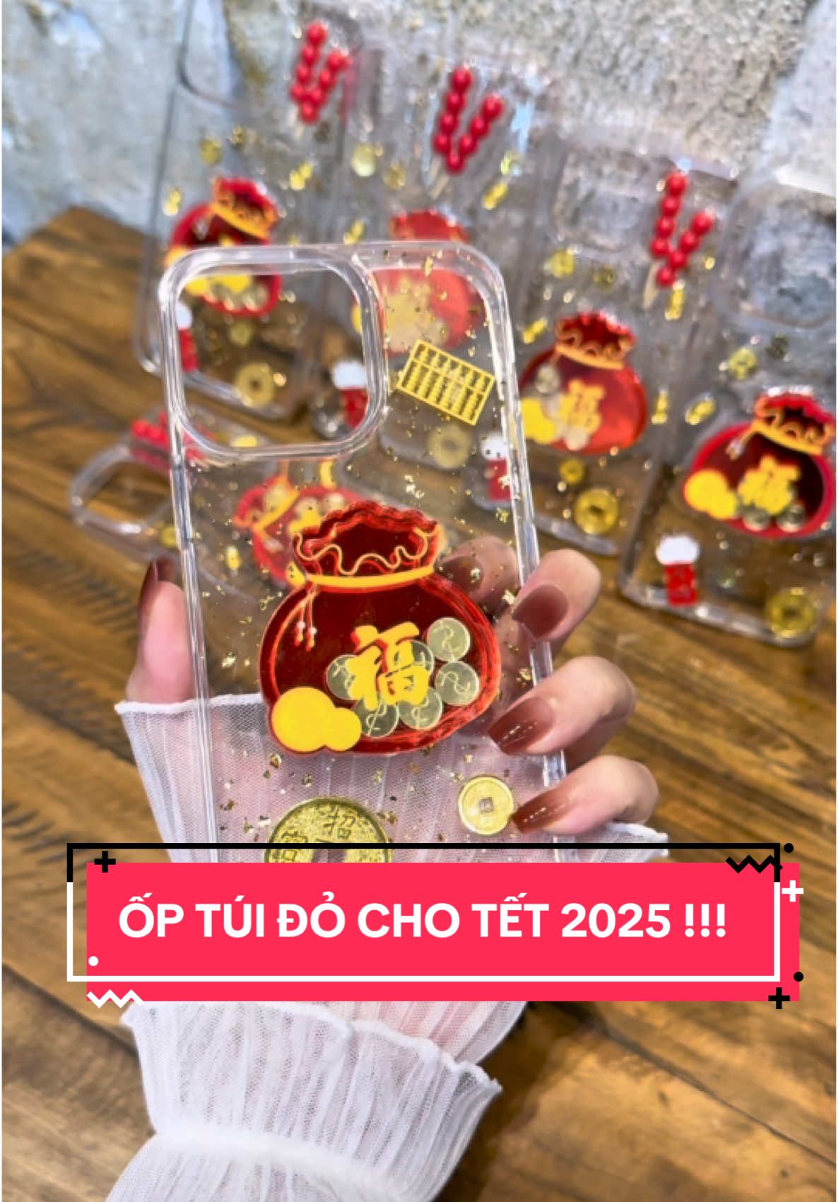 Lẹ lẹ mấy ní ơi !!! Sắm ốp đi chơi Tết chứ ko nhanh hết lắm ý  #tết2025vạn_sự_như_ý🥰 #tetnguyendan2025🧧🎆🧨 #maymantailoc🍀☘️ #thanhthoiluottet #oplungdienthoai #dalacase #ốplưngđiệnthoại #oplung #oplungtet #optet2025 #ốpiphone #opiphone15promax #trending 