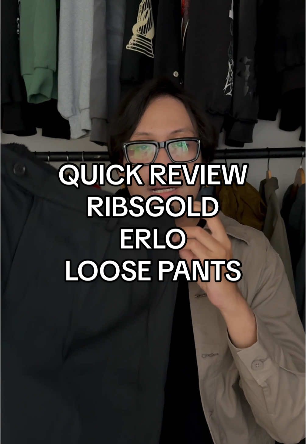 Buat yang lagi nyari celana bahan dengan cuttingan loose, bisa cek video satu ini deh! Karena menurut gue celana dari @Ribsgold ini cuttingan nya mantep bgt 🤝🏻