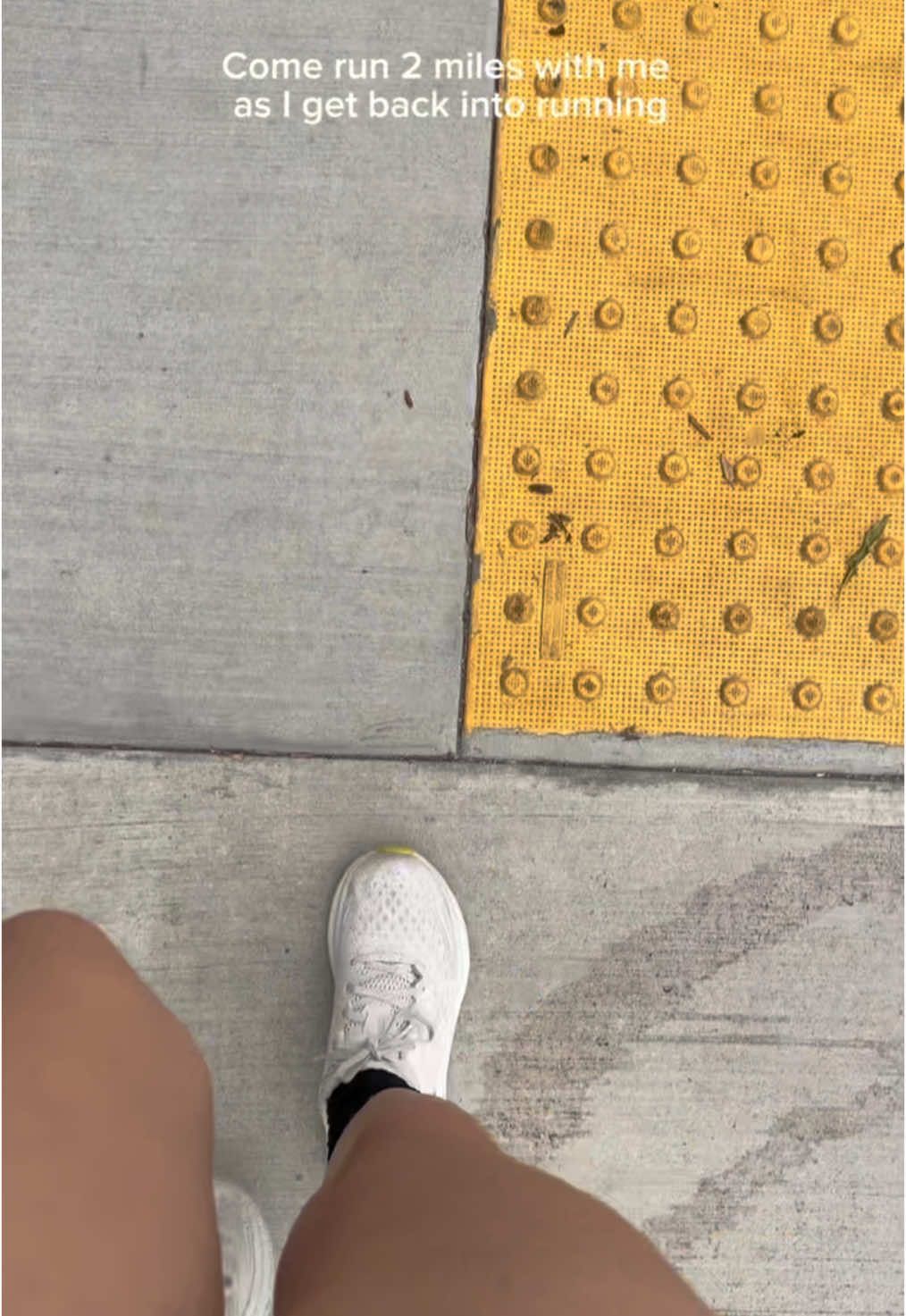 Come run 2 miles with me as a ✨postpartum mom ✨ getting back into running! Slow runner edition 👟 #runner #runnerjourney #slowrunner #momrunner #runningjourney #CapCut 