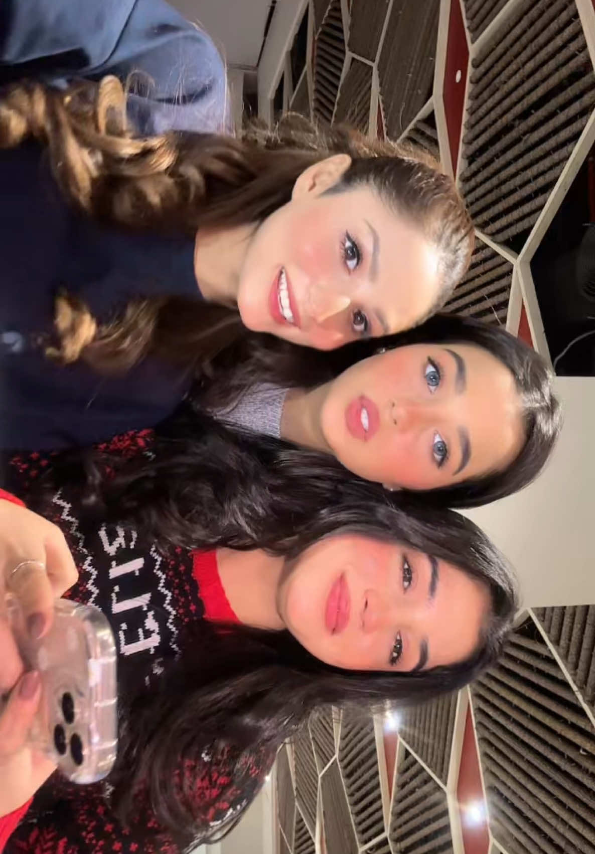 Insta (Faryalsiddiqui.official)