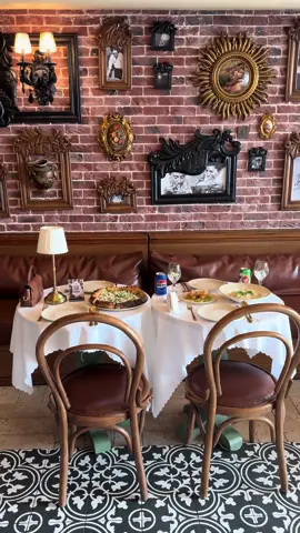 وربي من ألذ المطاعم المختصه بالبيتزا عندنا وأسعارها جدا مناسبه  #انتيكو_بيتزا_نابولي_مختصه #انتيكو_بيتزا_نابولي #مطعم_إيطالي #مطاعم_الرياض #جديد_الرياض #ترند_الرياض #اعلان 