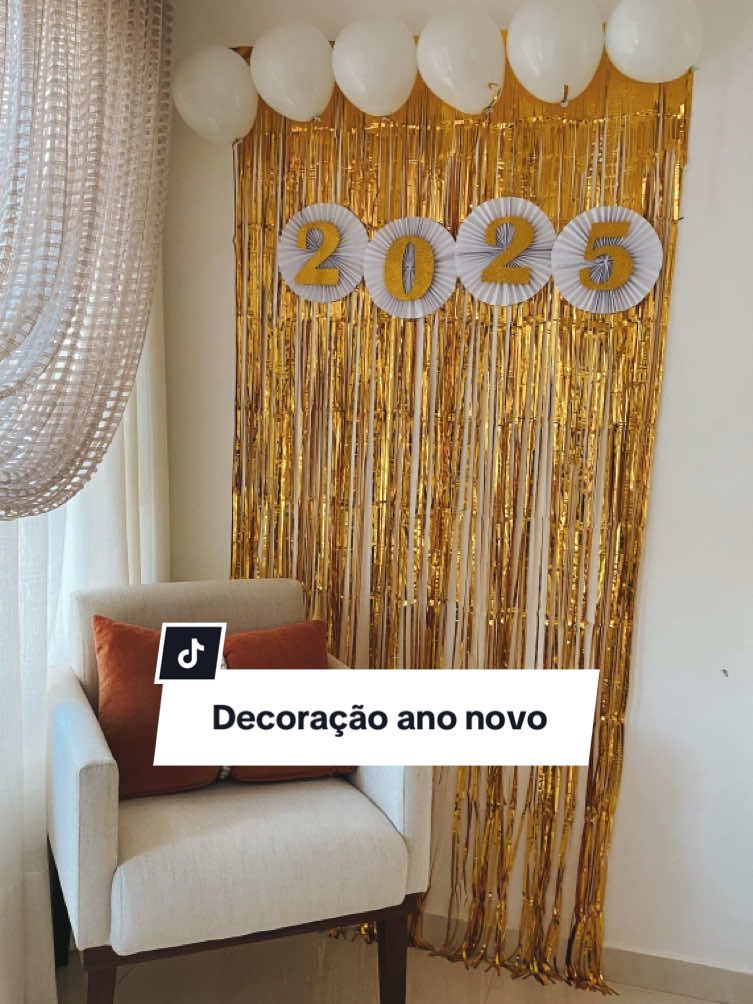 Decoração baratinha para o ano novo #DIY #facavocemesmo #anonovo #viradadeano #decoracao #decor #paineldecorativo 