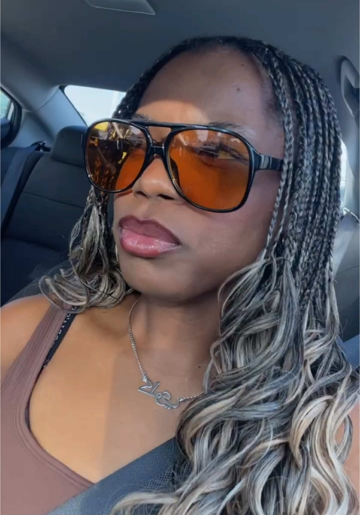 I don’t know who needs to hear this but go explore the world. Your future self will thank you 🫶🏾 #dailyvlog #miamiliving #canadiangirl 