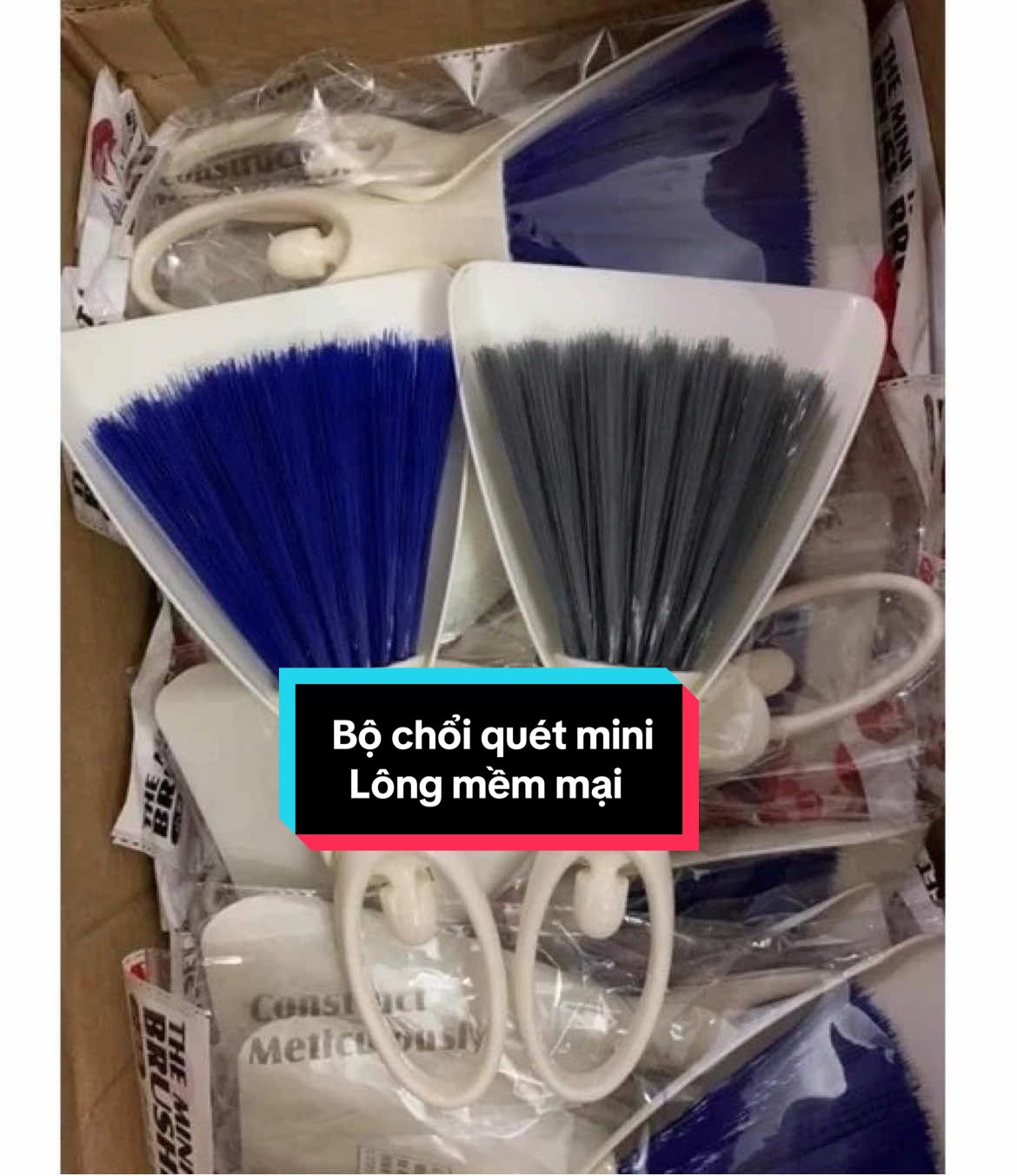 (HÀNG LOẠI ĐẸP) Bộ Chổi Xẻng Mini, Chổi Quét Bụi Ban Thờ, Mặt Bàn, Mặt Tủ, Máy Tính #CapCut #xuhuong #giadungtienich #viral #viralvideo #muataitiktok #decoration #choiquetbantho #choimini #decoration #tienloi #tet2025 