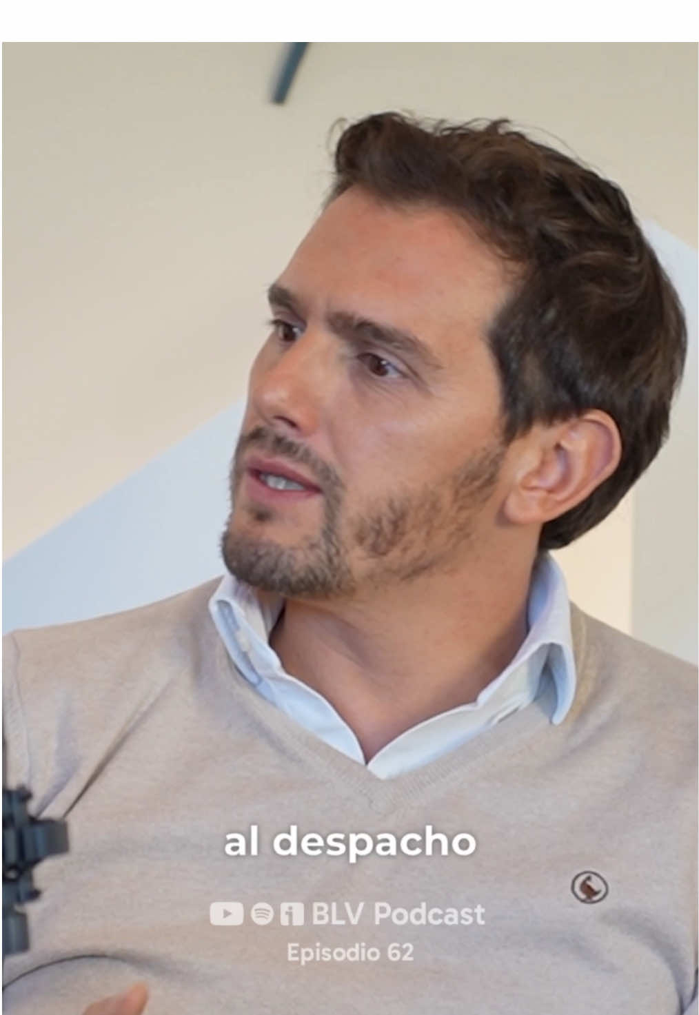 “En España tenemos una fórmula en que solo invitas a que la gente participe si no tiene nada” #blv #podcast #política #españa