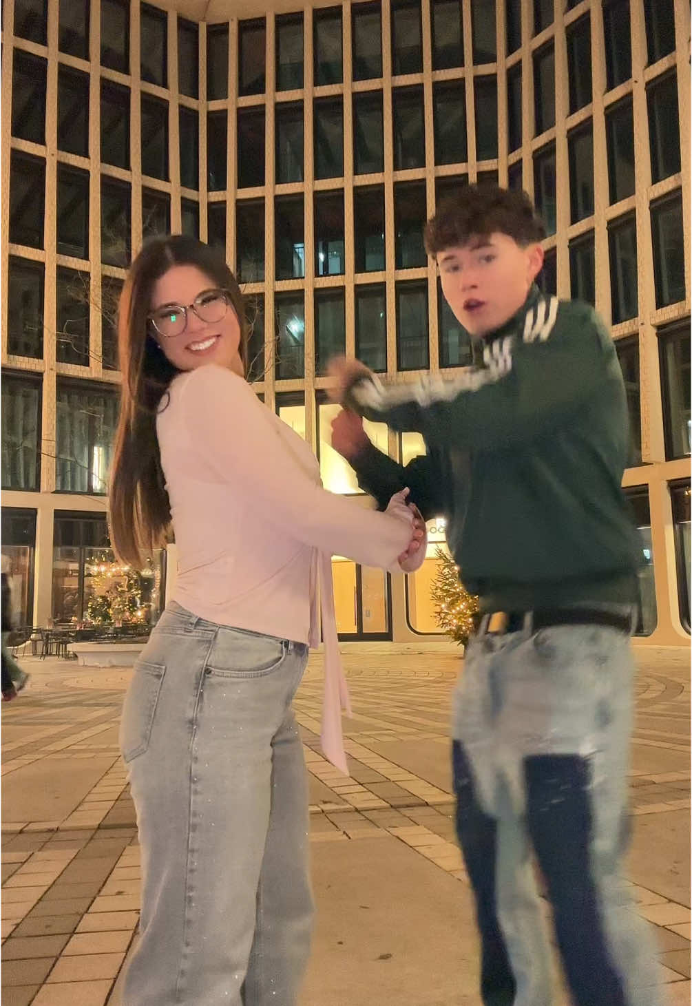 Cooking with @TonAn @TonAn 🧑‍🍳🫶🏻 #dance #trend #duo #fyp #viral #tiktok #fun #foryou #fy #tanz 
