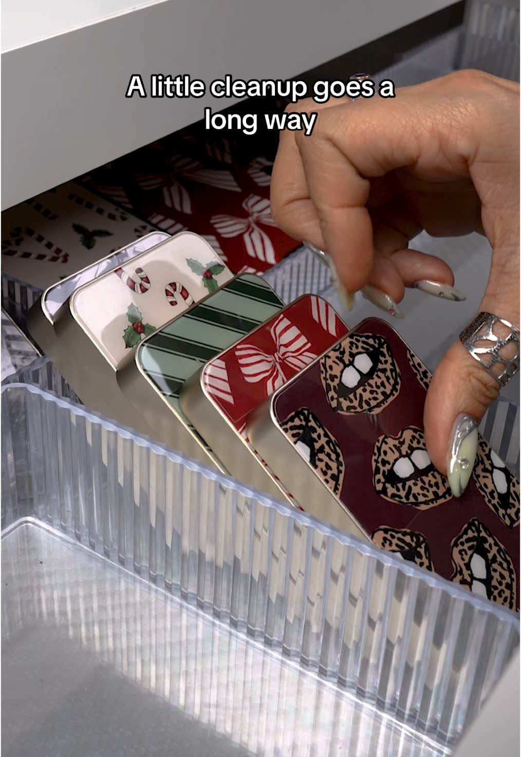 Just a girl organizing her drawer 💁🏼‍♀️ #accessories #phonecase #girl #organizing #cleanup #iphone #burga 
