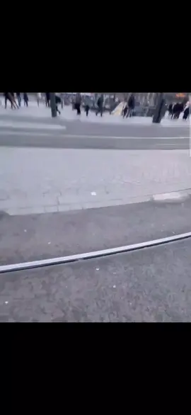 bunda udh megang kamera aja nih, siap