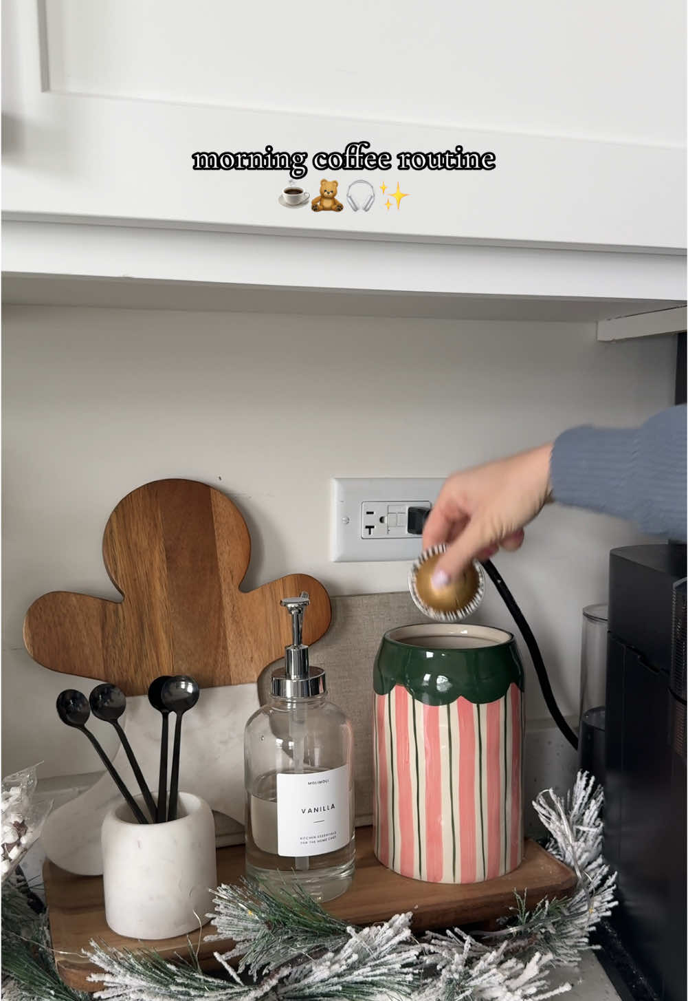 the weekend went by so fast i’m still not over it 🥲 #morningdiaries #morningroutine #morningroutineaesthetic #routineaesthetic #coffeeathome #workfromhome #wfh #fulltimejob #m#workfromhome 