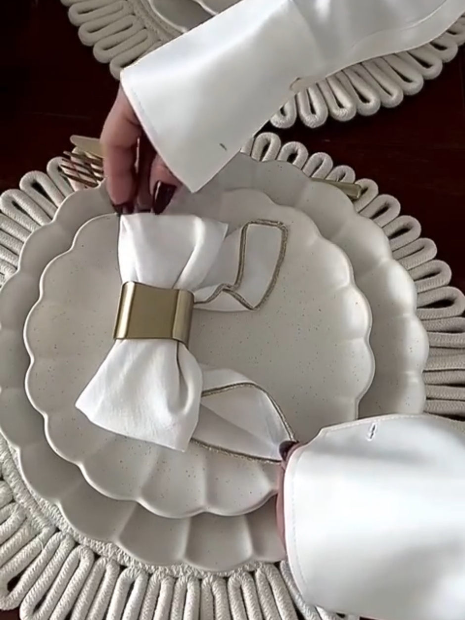 Inspiração para o ano novo #dobradura #guardanapo #mesaposta #reveillon2025 #anonovo2025 