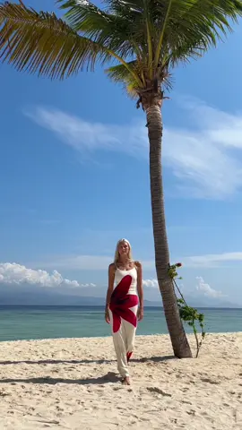 Serving island vibes in the Lily Dress 🌴✨ The bold floral print and sleek silhouette are giving main character energy 👗 Perfect for beach days, sunsets, and everything in between 🌺☀️  Visit: velvetcostore.com  #LilyDressGoals #BeachChic #IslandStyle #VacationVibes #OOTD #TikTokFashion #ResortWear #DreamyDresses #ViralStyle #FashionInspo #StyleGoals #ChicAndTrendy #EffortlesslyElegant #OutfitInspo #TikTokMadeMeBuyIt