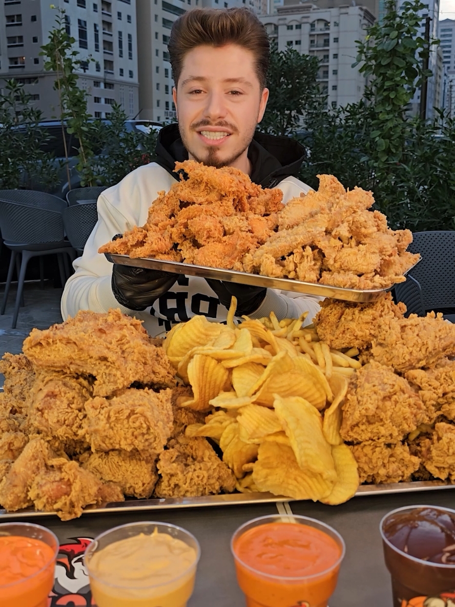 عشاء خفيف من شيكن ستايشن @chicken Station  ياجماعه قرشة ونكهة البروستد عندن غيررر 😍 اللهم صل على سيدنا محمد النبي الأمي الحبيب العلي القدر العظيم الجاه وعلى آله وصحبه وسلم  #food #uae