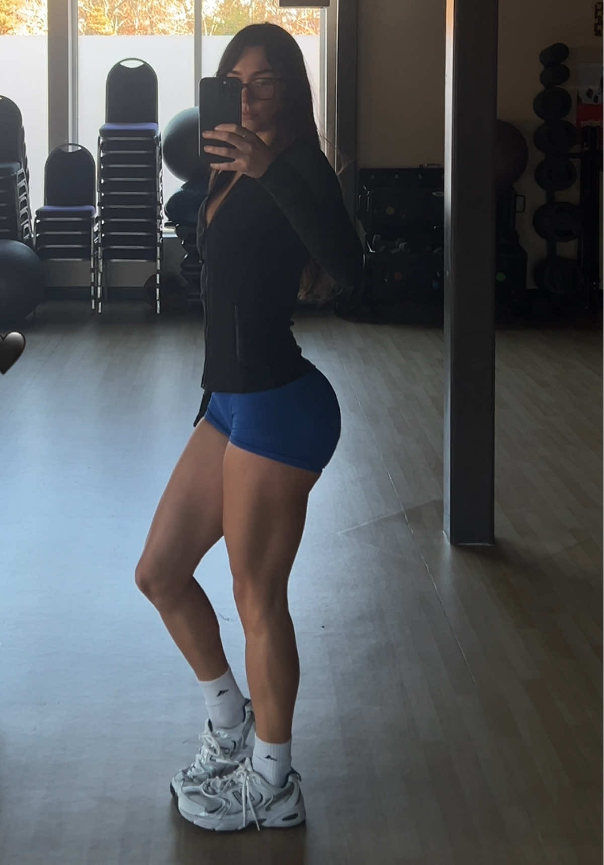 each 3x 10-12 & all worth it for the pumpy🖤 #legday #glutes #glutesworkout #glutegrowth 