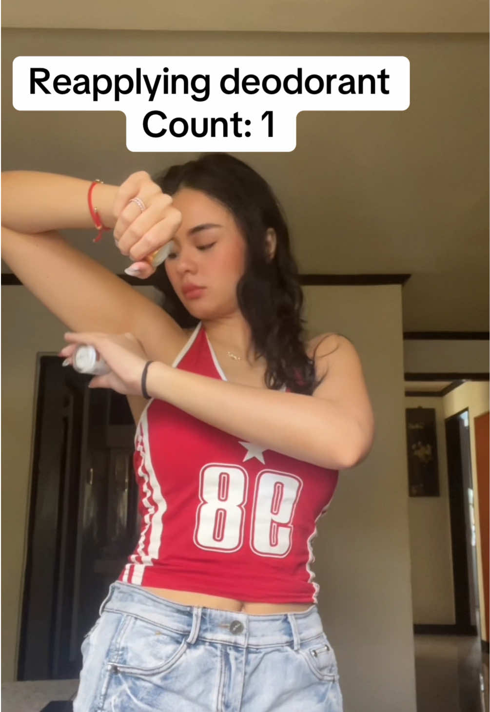 Lost count after 4😭 Legends say I’m still reapplying! #hyperhidrosischeck #excessivesweating #hyperhidrosis #Dermadry #sweatyproblems #sweatyunderarm #sweatypits 