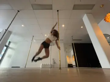 And I wonder why my knees always hurt! 💀 #exoticpole #poleflow #poledance #poledancing #poledancenation #polesport #polefitness #fyp #foryou #dance #choreography 