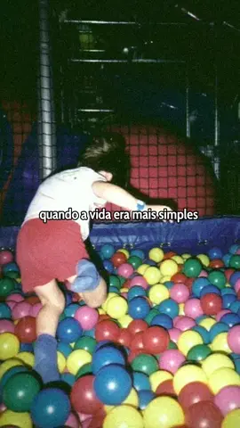 Eita saudades! #90smusic #90skids #anos90 #90sthrowback #vintage #90saesthetic #aestheticedits #retro #oldbutgold #oldtimes #aesthetic #saudades #infancia 