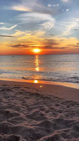 . #fyp #Summer #life #sunset #Love #beach #photo #photography #hopecore 