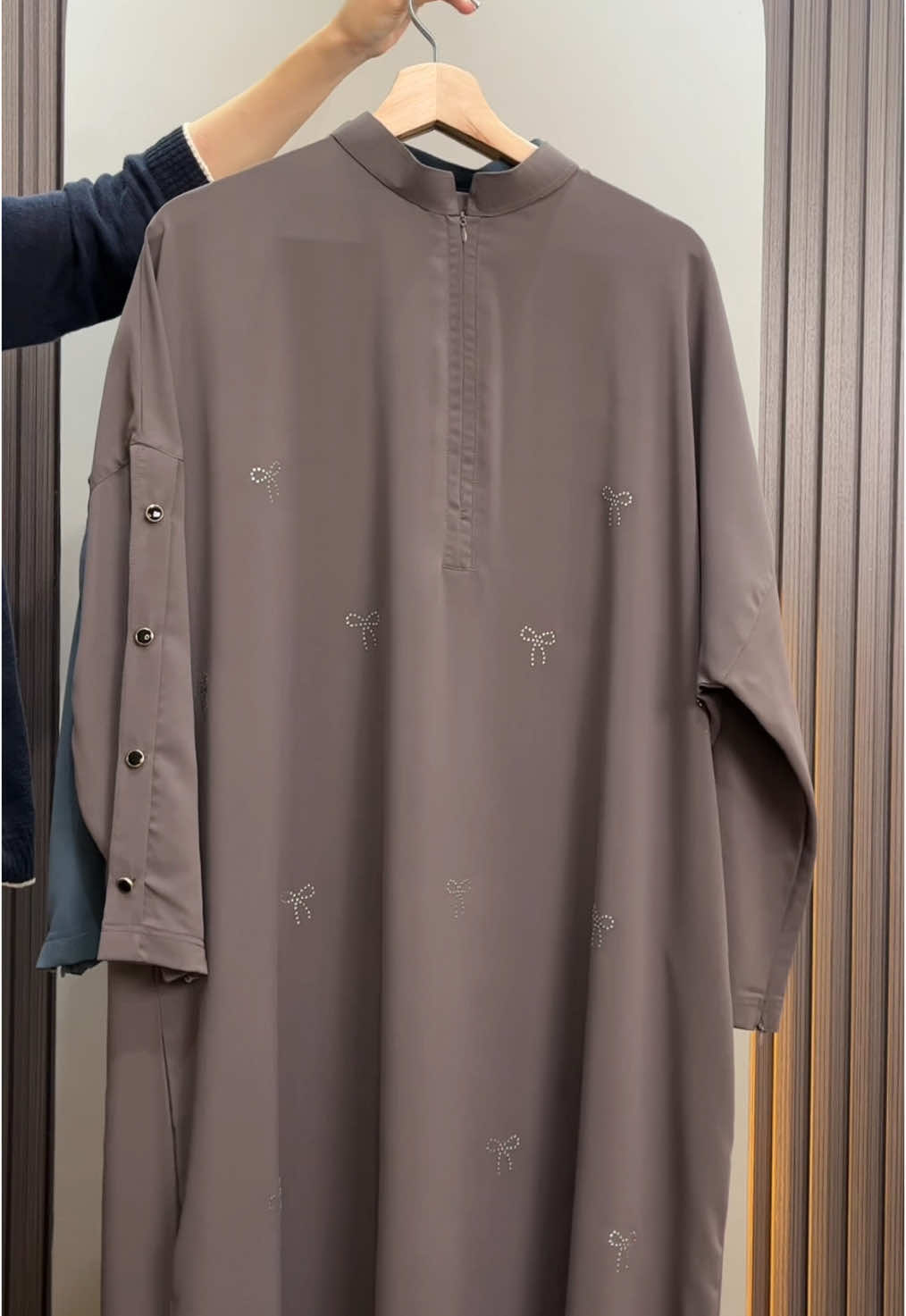 Abaya Batwing Bahan Hokaido Silk Udah Paling Nyaman🫶🏻 #gamismewah #gamiskekinian #gamislebaran #kontentiktok #kontentiktokfyp #viraltiktok #xyzbca 