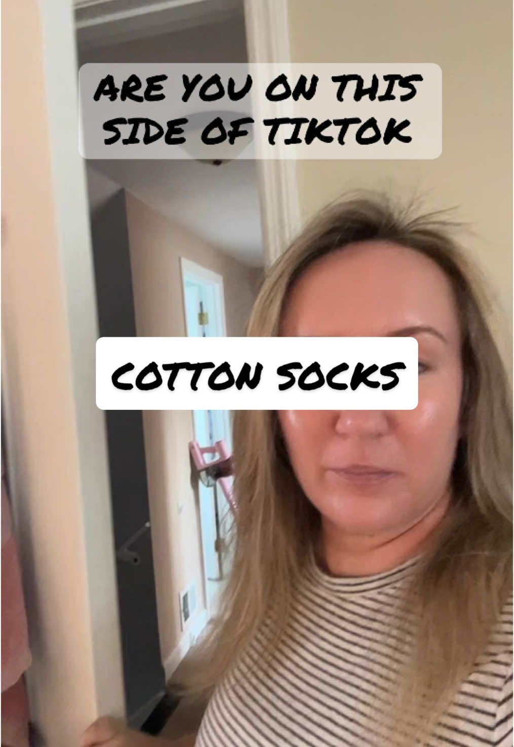 Cotton heel socks for dry cracked winter heels! #dfopartner #moisturizingheelsocks #crackedheels #drfredericksoriginal #cotton 