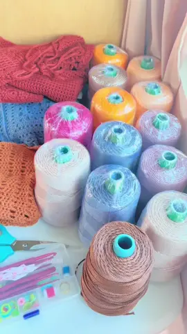 found the yarn perfect for my bags,wallets,and pouches!❤️  I used 3 mm yarn size!