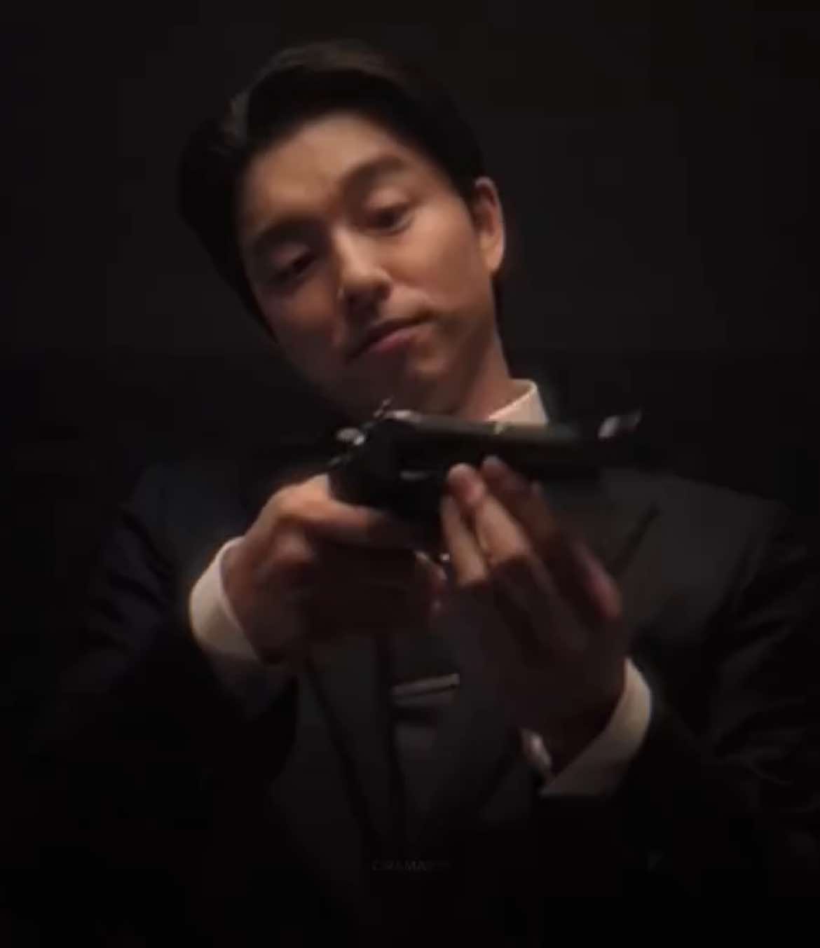 bread or lottery? i choose you! #thesalesman #recruiter #recruitersquidgame #gongyoo #thesalesmansquidgame #squidgame #round6 #squidgameedit #round6edit #gongyooedit #thesalesmanedit #kdrama #kdramaedit #foryou #foryoupage #viral #viral_video #오징어게임 
